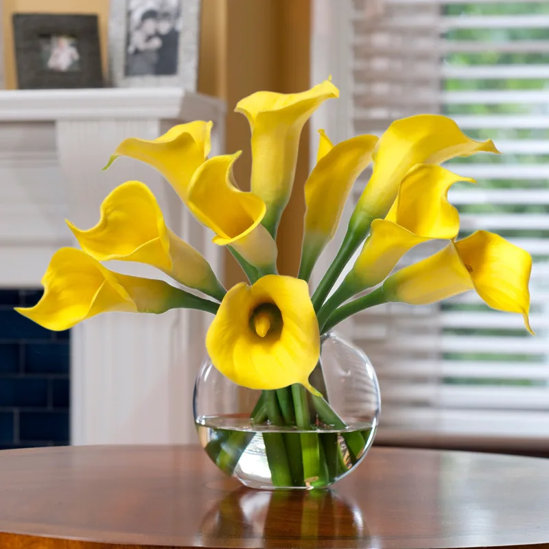 Calla Lily silk flower centerpiece in Yellow